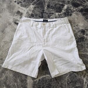 Nautica 38W Men's White Flat Front Shorts